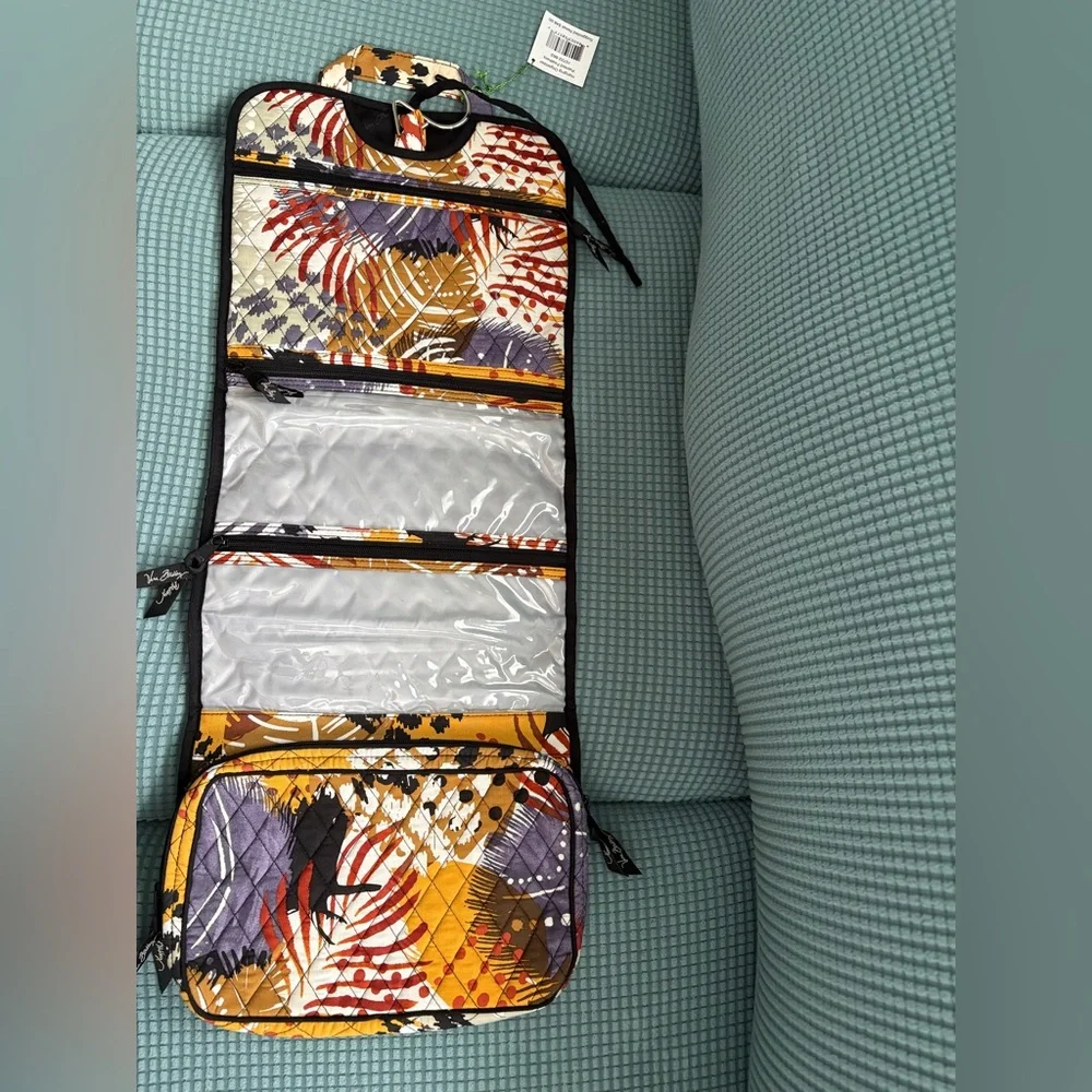 Vera Bradley Hanging Makeup Organizer in Pattern “Painted Feathers”